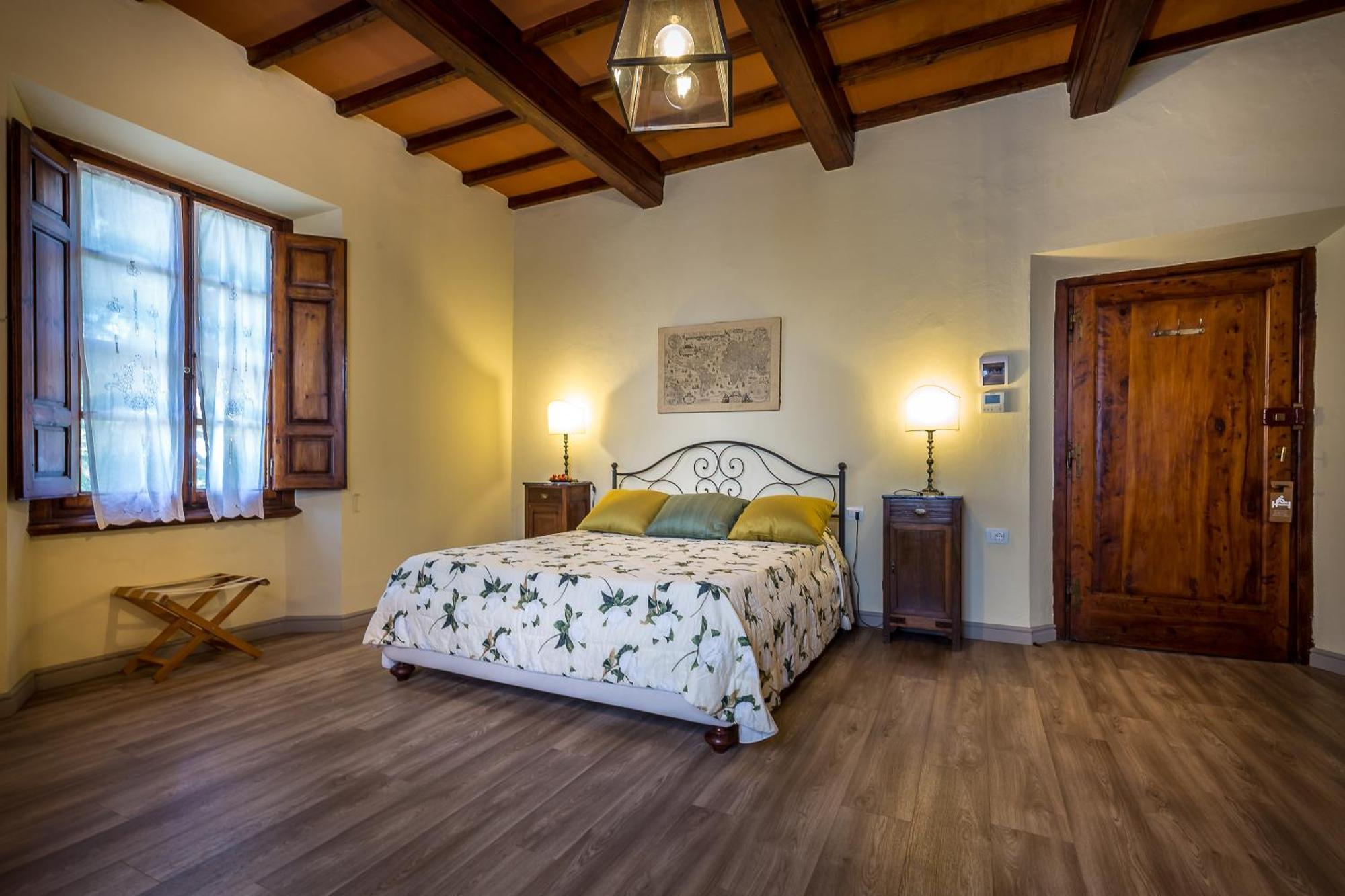 Villa S.Andrea Сан-Кашиано-ин-Валь-ди-Пеза Номер фото